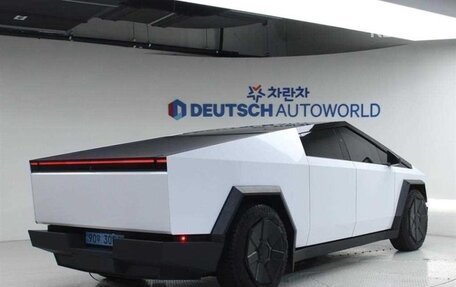Tesla Cybertruck, 2025 год, 14 000 005 рублей, 2 фотография