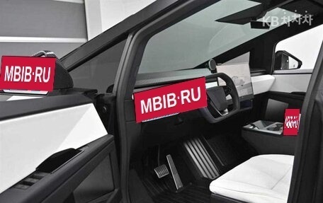 Tesla Cybertruck, 2025 год, 14 000 005 рублей, 11 фотография