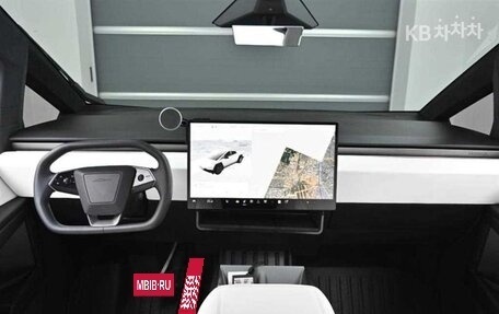 Tesla Cybertruck, 2025 год, 14 000 005 рублей, 7 фотография