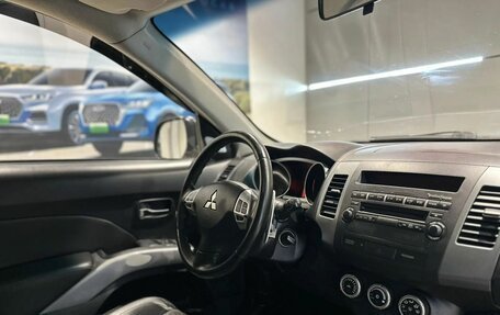 Mitsubishi Outlander III рестайлинг 3, 2008 год, 902 000 рублей, 12 фотография