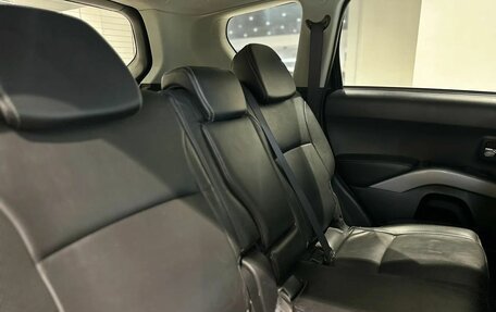 Mitsubishi Outlander III рестайлинг 3, 2008 год, 902 000 рублей, 15 фотография