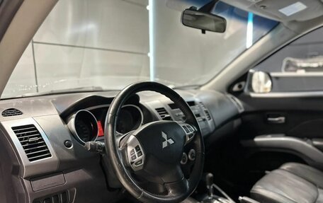 Mitsubishi Outlander III рестайлинг 3, 2008 год, 902 000 рублей, 10 фотография