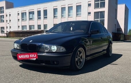 BMW 5 серия, 1999 год, 650 000 рублей, 3 фотография