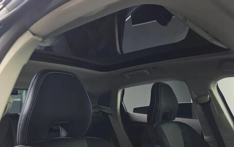Volvo V40 II рестайлинг, 2014 год, 800 000 рублей, 14 фотография