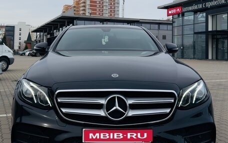Mercedes-Benz E-Класс, 2020 год, 5 555 000 рублей, 1 фотография