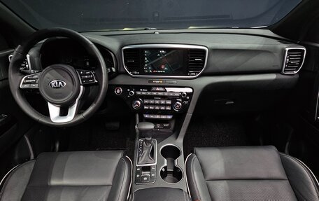 KIA Sportage IV рестайлинг, 2018 год, 2 120 000 рублей, 21 фотография