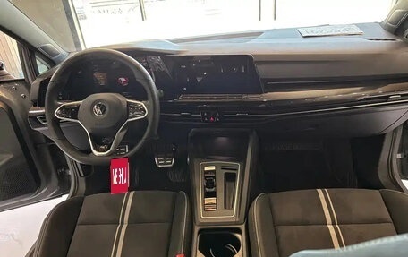 Volkswagen Golf VIII, 2023 год, 1 570 177 рублей, 10 фотография
