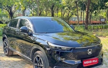 Honda Vezel, 2023 год, 1 350 000 рублей, 3 фотография
