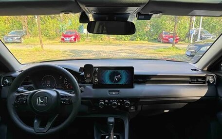 Honda Vezel, 2023 год, 1 350 000 рублей, 14 фотография