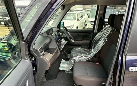 Toyota Roomy I, 2023 год, 870 000 рублей, 15 фотография