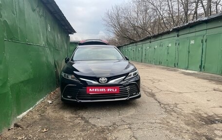 Toyota Camry, 2023 год, 4 990 000 рублей, 2 фотография