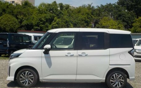 Toyota Roomy I, 2023 год, 1 100 000 рублей, 4 фотография