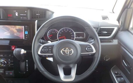 Toyota Roomy I, 2023 год, 1 100 000 рублей, 9 фотография