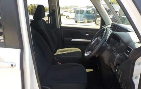 Toyota Roomy I, 2023 год, 1 100 000 рублей, 16 фотография