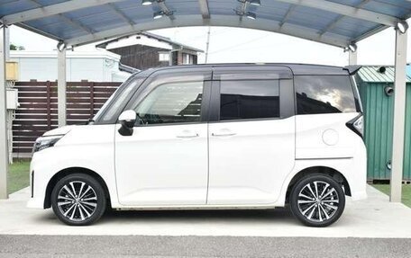 Toyota Roomy I, 2022 год, 900 000 рублей, 4 фотография