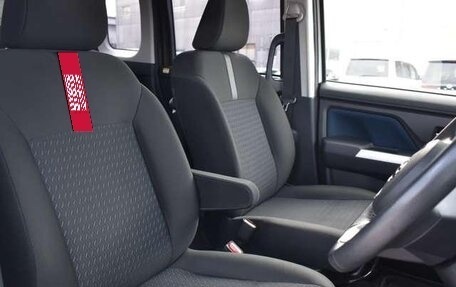 Toyota Roomy I, 2022 год, 900 000 рублей, 9 фотография