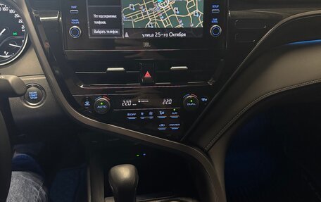 Toyota Camry, 2021 год, 3 290 000 рублей, 9 фотография