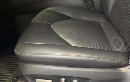 Toyota Camry, 2021 год, 3 290 000 рублей, 13 фотография