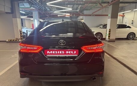 Toyota Camry, 2021 год, 3 290 000 рублей, 3 фотография