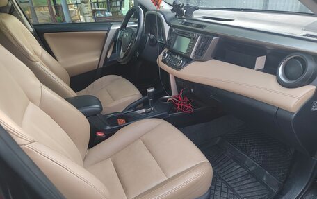 Toyota RAV4, 2015 год, 2 450 000 рублей, 6 фотография