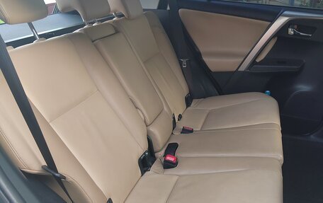Toyota RAV4, 2015 год, 2 450 000 рублей, 8 фотография
