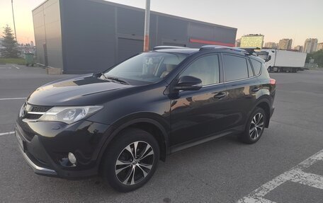 Toyota RAV4, 2015 год, 2 450 000 рублей, 24 фотография