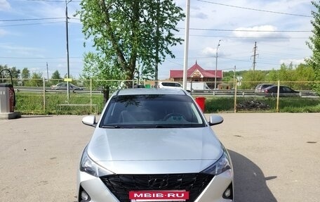 Hyundai Solaris II рестайлинг, 2021 год, 1 450 000 рублей, 8 фотография
