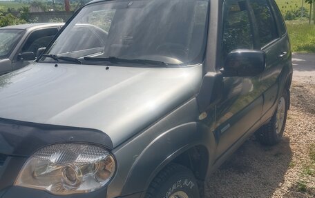 Chevrolet Niva I рестайлинг, 2010 год, 355 000 рублей, 2 фотография