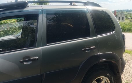 Chevrolet Niva I рестайлинг, 2010 год, 355 000 рублей, 4 фотография
