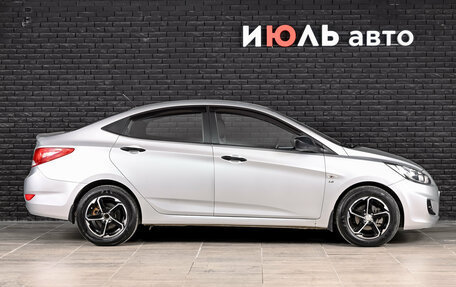 Hyundai Solaris II рестайлинг, 2013 год, 910 000 рублей, 9 фотография
