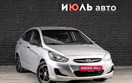 Hyundai Solaris II рестайлинг, 2013 год, 910 000 рублей, 3 фотография
