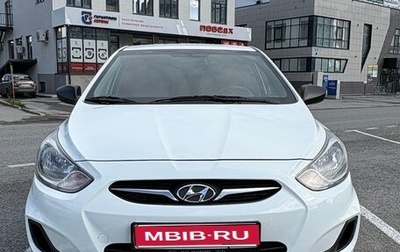 Hyundai Solaris II рестайлинг, 2013 год, 780 000 рублей, 1 фотография
