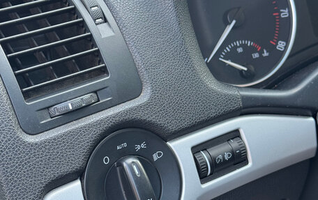 Skoda Octavia, 2011 год, 649 999 рублей, 8 фотография