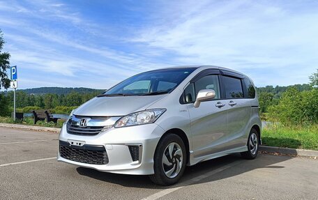 Honda Freed I, 2015 год, 1 465 000 рублей, 2 фотография