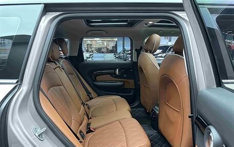 MINI Clubman, 2023 год, 2 650 000 рублей, 8 фотография