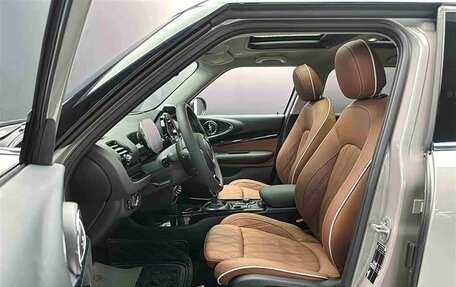 MINI Clubman, 2023 год, 2 650 000 рублей, 5 фотография