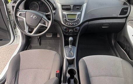 Hyundai Solaris II рестайлинг, 2013 год, 780 000 рублей, 13 фотография