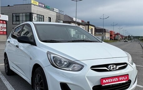 Hyundai Solaris II рестайлинг, 2013 год, 780 000 рублей, 4 фотография