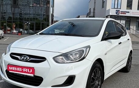 Hyundai Solaris II рестайлинг, 2013 год, 780 000 рублей, 5 фотография