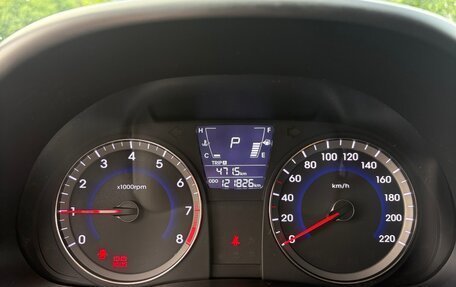 Hyundai Solaris II рестайлинг, 2013 год, 780 000 рублей, 18 фотография