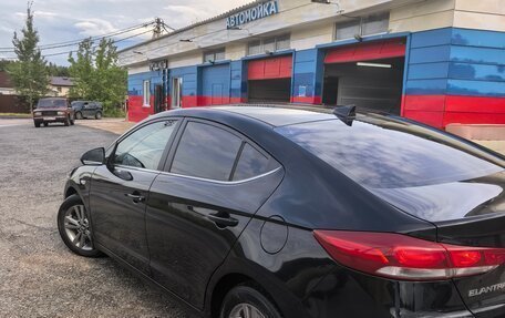 Hyundai Elantra VI рестайлинг, 2017 год, 1 200 000 рублей, 5 фотография