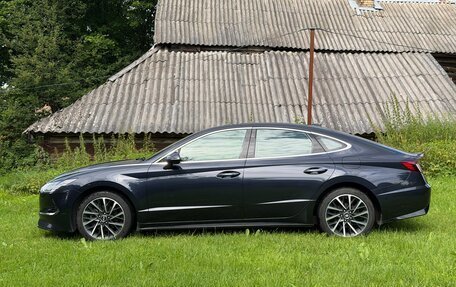 Hyundai Sonata VIII, 2019 год, 2 430 000 рублей, 2 фотография
