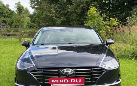 Hyundai Sonata VIII, 2019 год, 2 430 000 рублей, 3 фотография