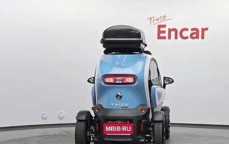 Renault Twizy, 2017 год, 583 002 рублей, 17 фотография