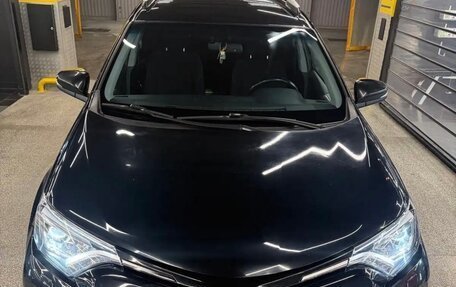 Toyota RAV4, 2018 год, 3 050 000 рублей, 8 фотография