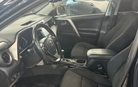 Toyota RAV4, 2018 год, 3 050 000 рублей, 11 фотография