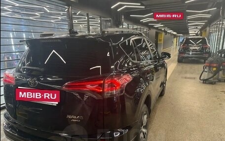 Toyota RAV4, 2018 год, 3 050 000 рублей, 5 фотография