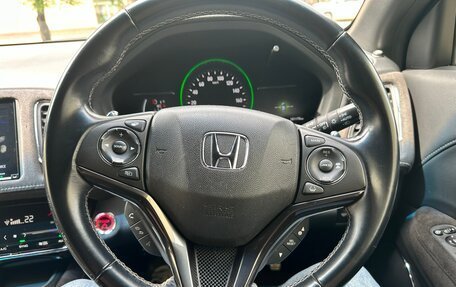 Honda Vezel, 2018 год, 1 800 000 рублей, 13 фотография