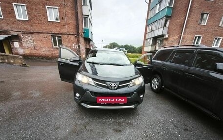 Toyota RAV4, 2013 год, 2 000 000 рублей, 8 фотография