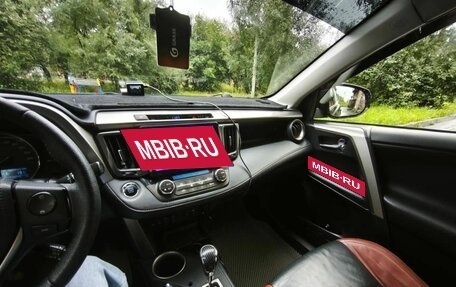 Toyota RAV4, 2013 год, 2 000 000 рублей, 15 фотография